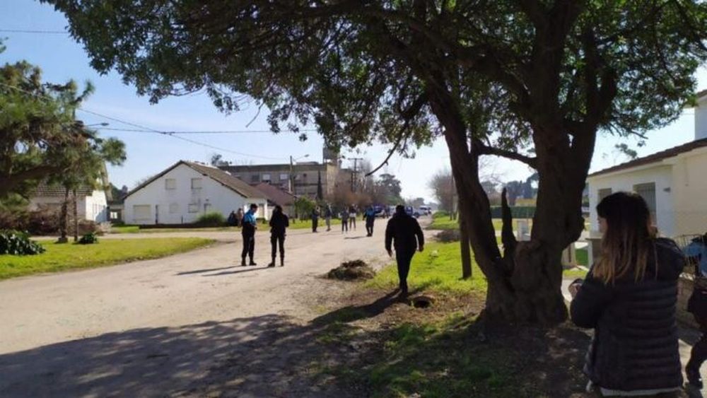 El doble crimen se produjo en el barrio San Eduardo. - La Capital -