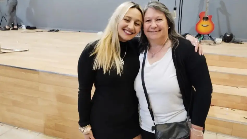 Mariana Belén Bustos y su mamá, Adriana Miriam Velázquez, las víctimas del doble femicidio. (La Nueva)