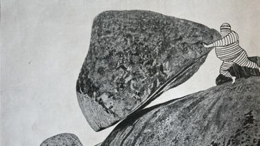 Bibendum empuja la Piedra Movediza para arrojarla al abismo, en el aviso de Michelin. (Automóvil y Sports)