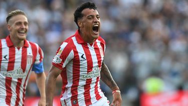 Locura. Palacios celebra el tanto que le dio la victoria a su equipo.