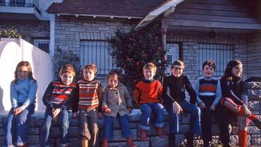 La foto marplatense que fue reconstruida con casi todos sus protagonistas, 48 años después.