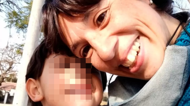 Micaela Andrea Lator, de 47 años asesinó a su hijo y se quitó la vida. (X)