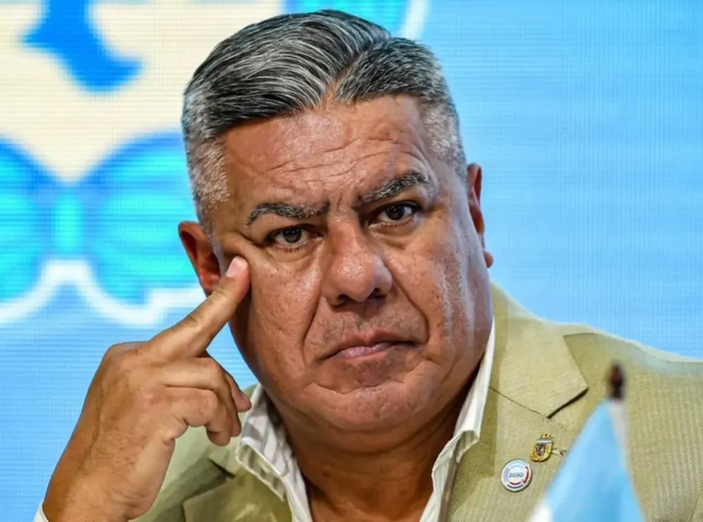 chiqui-tapia-pensandojpg