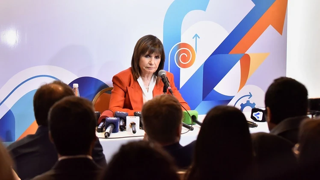 Bullrich en el coloquio de IDEA.&nbsp;