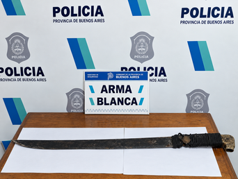 El arma incautada en la vivienda de Junín.