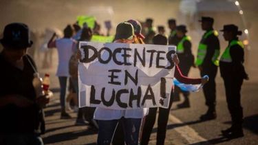 Los docentes están en conflicto con el Gobierno.