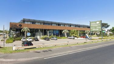 Golpe comando en el Paseo Gonnet: se llevaron 52 millones de pesos. (Google Maps)