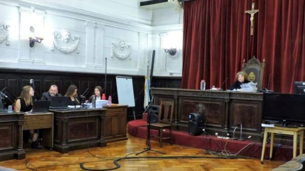 Condena para abusadores de niñas en Punta Alta. - La Nueva -