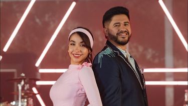 María Becerra y Ariel Puchetta, cantante de Ráfaga.