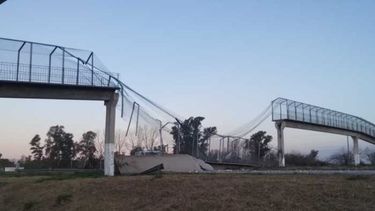 Puente derribado. (Protagonistas de Mercedes)