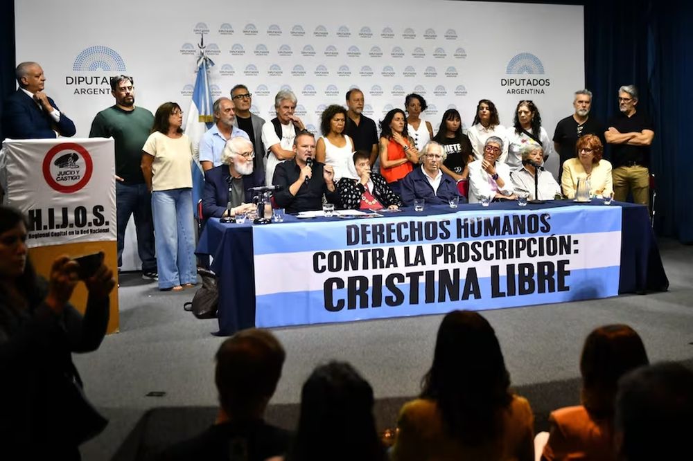 Una imagen de la conferencia de prensa en el Congreso.