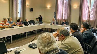 La reunión paritaria con los gremios docentes y no docentes pasó a cuarto intermedio para el próximo 7 de octubre. (X/CTA)