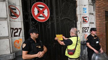 La Policía de la Ciudad en el edificio recuperado.