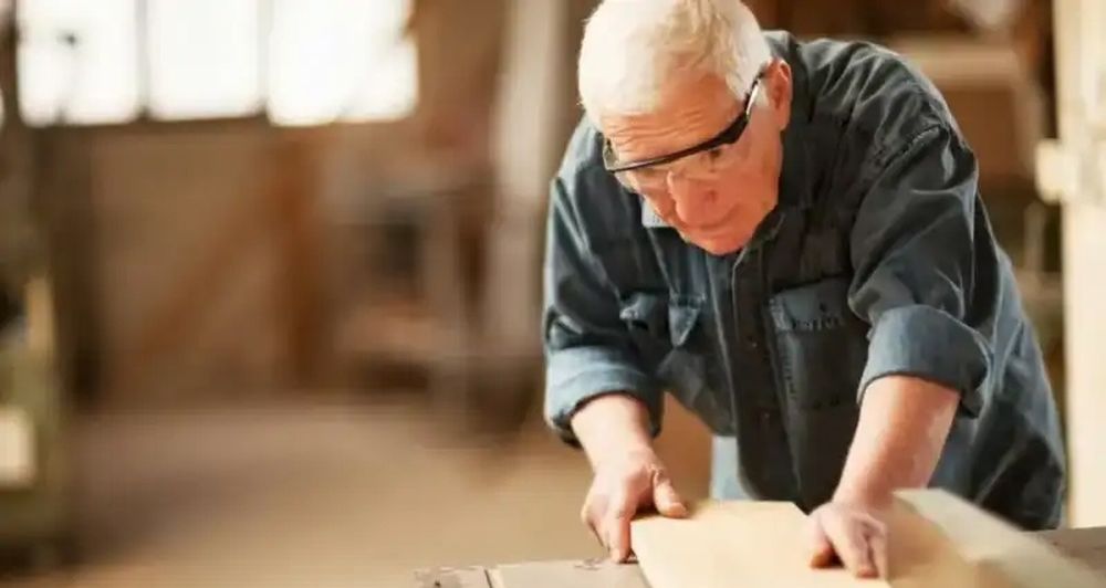 De acuerdo al INDEC, la cantidad de mayores de 65 años que trabajan creció más del 30% en una década.