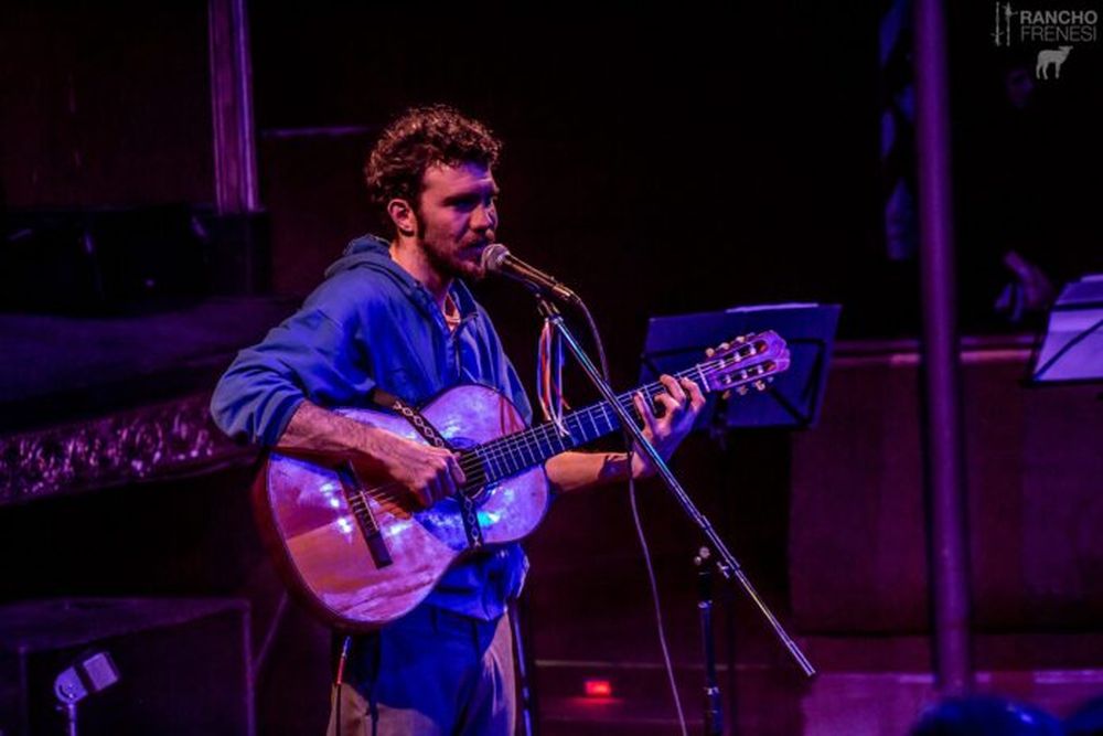 El exintegrante de Julio & Agosto que se manifestaba pacíficamente, está detenido desde el miércoles y fue trasladado anoche al penal de Marcos Paz.