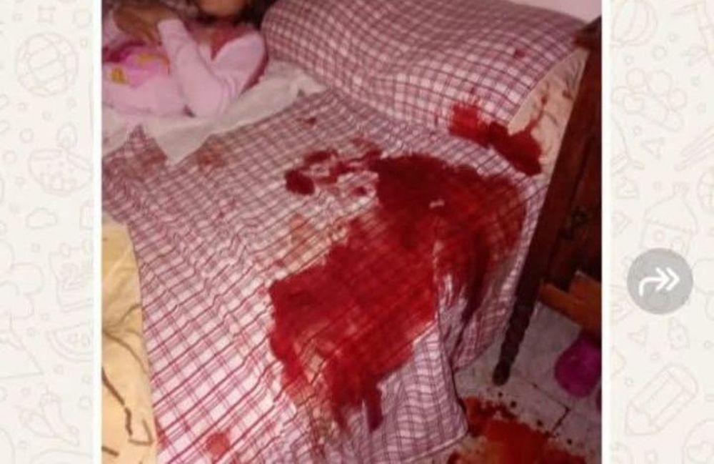 La habitación de la nena tras el ataque materno. La foto fue publicada en el perfil de Facebook de Agustín Diez, que ahora se halla restringido. La habitación de la nena tras el ataque materno. La foto fue publicada en el perfil de Facebook de Agustín Diez, que ahora se halla restringido.