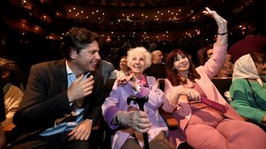 Cristina Fernández junto a Axel Kicillof, esta noche en La Plata. - Gobernación -