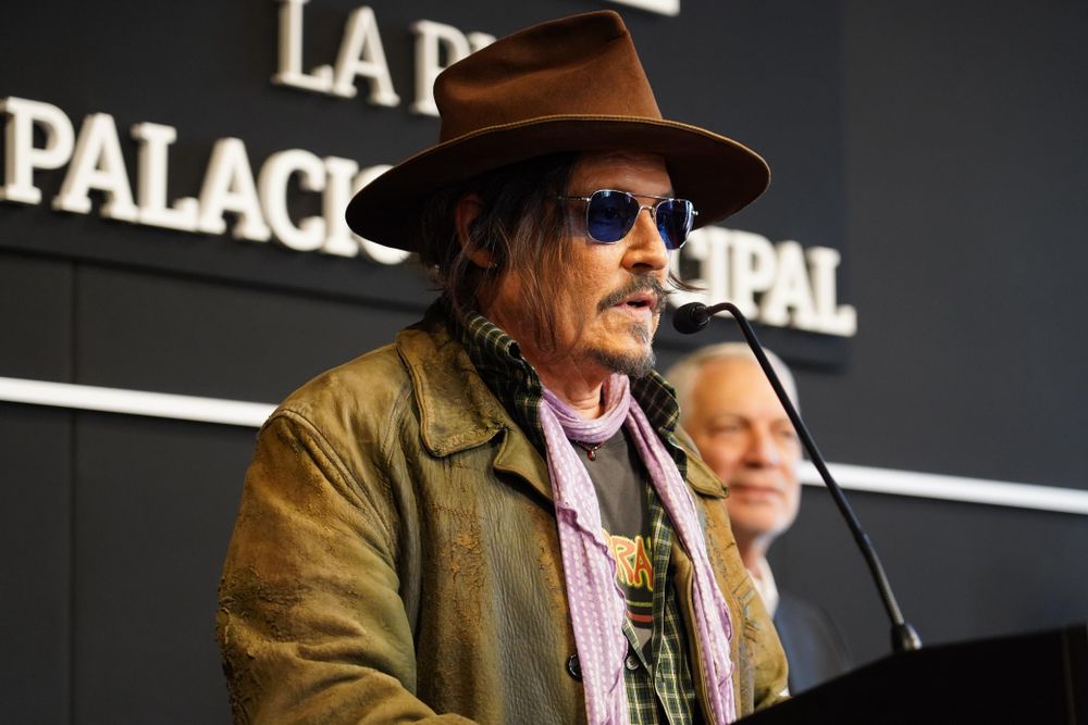 El actor Johnny Depp recibió las llaves de la ciudad de La Plata en manos del intendente Julio Alak.