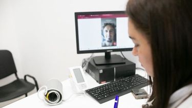 El servicio permitirá a los bahienses realizar consultas sin movilizarse, en medio de la tragedia por la inundación.