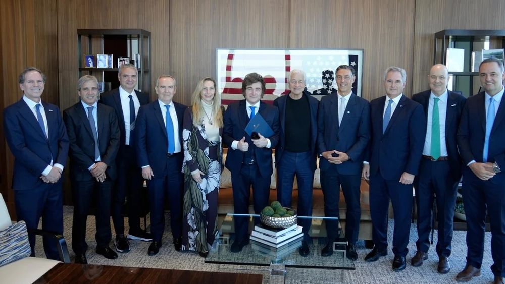 La delegación del gobierno nacional que viajó a Nueva York por la Argentina Week. La delegación del gobierno nacional que viajó a Nueva York por la Argentina Week.