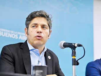 El gobernador bonaerense, Axel Kicillof, en una conferencia de prensa. El gobernador bonaerense, Axel Kicillof, en una conferencia de prensa.