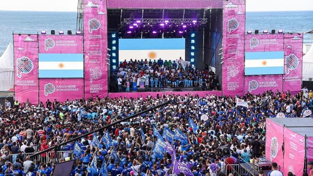 Este lunes 13 de octubre, el gobernador Axel Kicillof encabezará en Mar del Plata la ceremonia de apertura de la 34ª edición de los Juegos Bonaerenses. Este lunes 13 de octubre, el gobernador Axel Kicillof encabezará en Mar del Plata la ceremonia de apertura de la 34ª edición de los Juegos Bonaerenses.