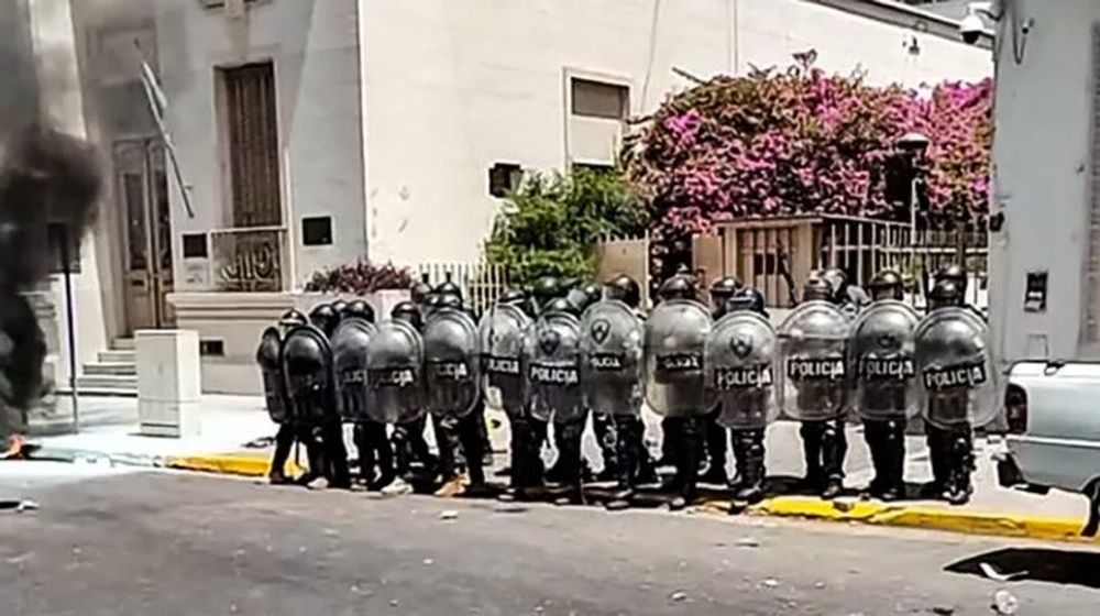 Poli
