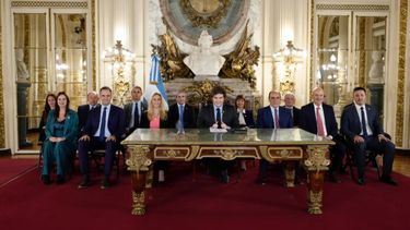 El presidente Javier Milei en la cadena nacional. (X @OPRArgentina)