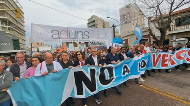 Protestas de los gremios docentes en reclamo de la aplicación del financiamiento universitario.