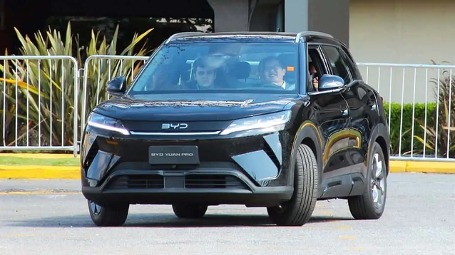 El modelo Yuan Pro (eléctrico) cuyo precio oscilaría entre 33 mil y 35 mil dólares.