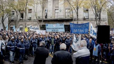 Empleados municipales de General Pueyrredon comenzaron este miércoles una retención parcial de tareas que se extenderá hasta el lunes. (Gentileza La Capital)