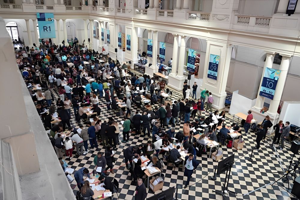 El escrutinio definitivo de las elecciones bonaerenses se realiza, como es habitual, en el Pasaje Dardo Rocha de La Plata.&nbsp;