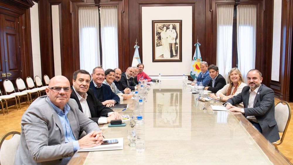 Axel Kicillof con autoridades de las iglesias evangélicas del país.