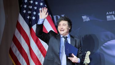 El presidente Javier Milei canceló su viaje a Estados Unidos previsto para mañana.