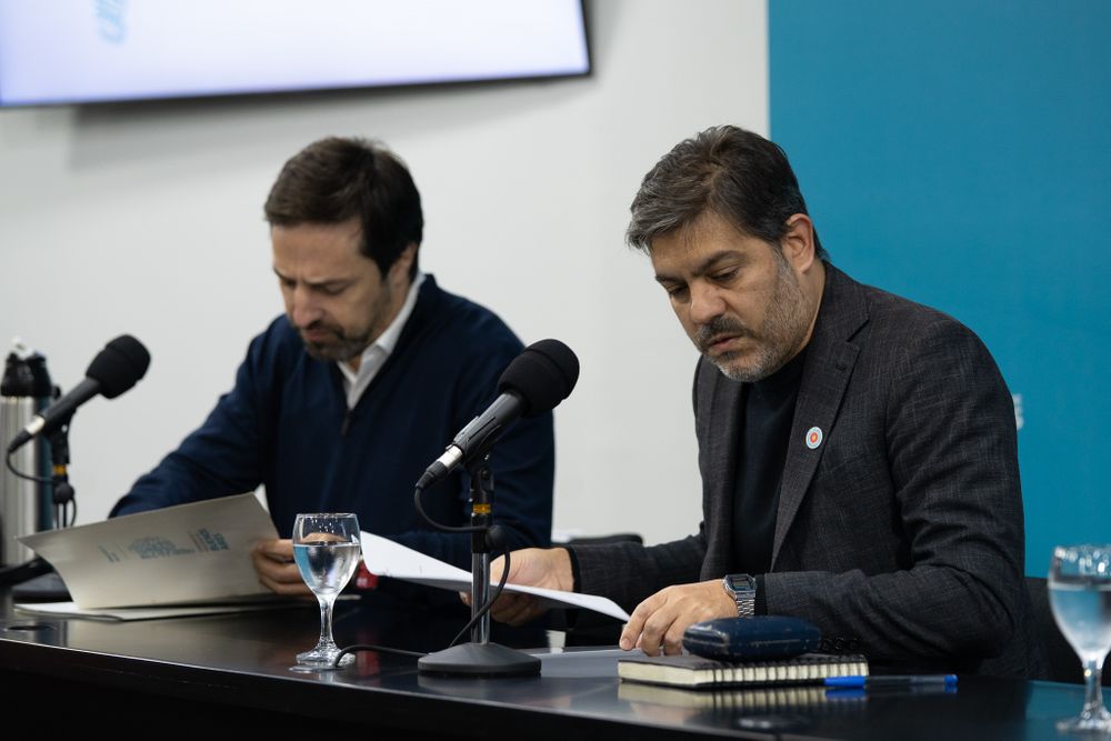 Carlos Bianco en conferencia de prensa junto a Nicolás Kreplak.&nbsp;