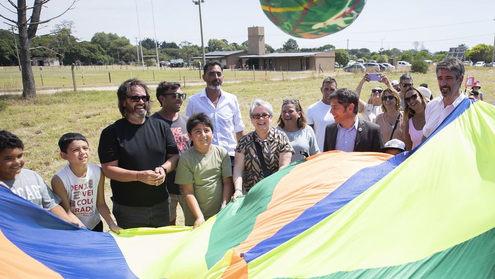 Axel Kicillos en el lanzamiento del programa Escuelas Abiertas de Verano.