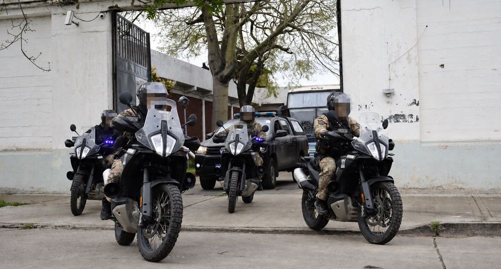 El operativo incluyó efectivos de todas las fuerzas federales, por tierra y aire.