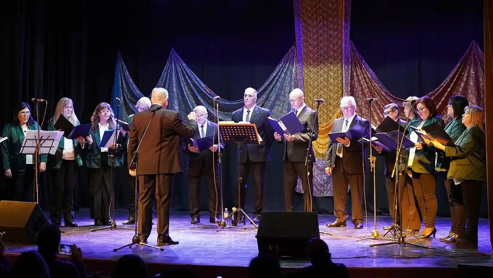 Todas las voces todas, en el fin de semana de Necochea, con la 2° Noche de los Coros. Todas las voces todas, en el fin de semana de Necochea, con la 2° Noche de los Coros.
