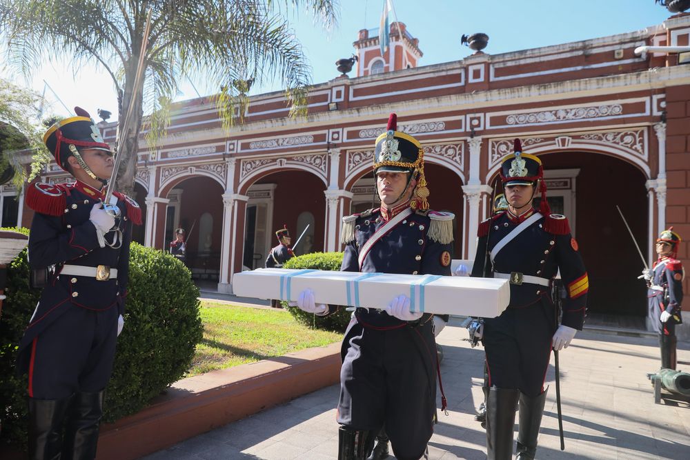 El traslado del Sable Corvo de José de San Martín.