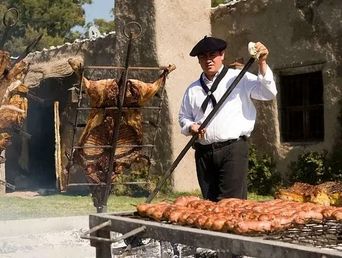 En Carmen de Areco, un fin de semana largo con asado campero.