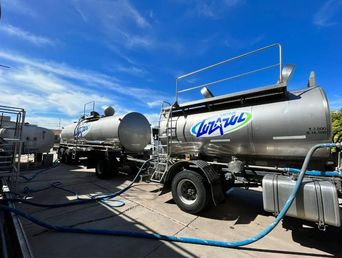 la duena de una empresa lactea bonaerense revelo chats privados con javier milei la duena de una empresa lactea bonaerense revelo chats privados con javier milei