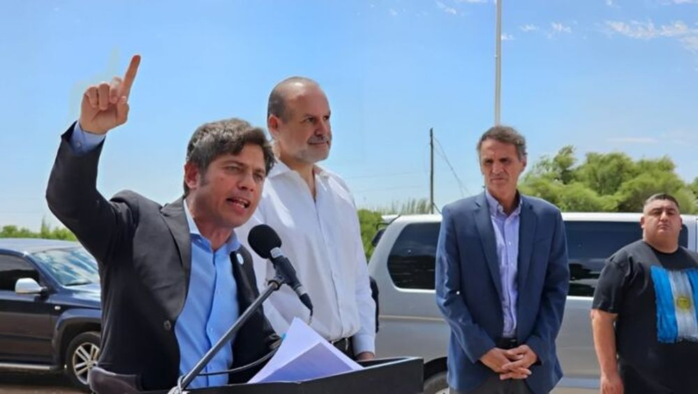 Axel Kicillof, Federico Susbielles y Gabriel Katopodis. (La Nueva)
