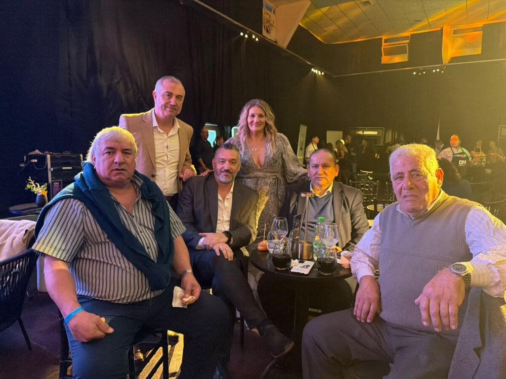 Hugo Álvarez, Sebastián Más, Paulo Mónaco, Alejandra Beligoy, Raúl Oviedo y Luciano Martos.