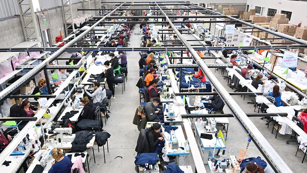 Will Der S.A., una empresa dedicada a la fabricación de indumentaria deportiva.