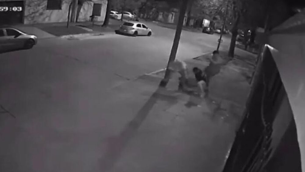 Golpiza en la puerta de un boliche de Colón. - Captura de pantalla -