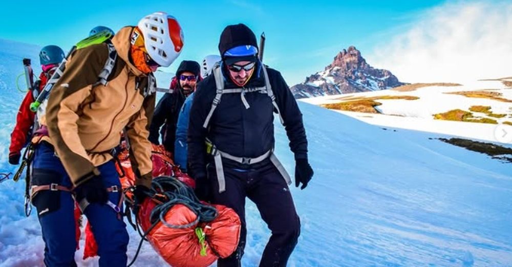 Rescate en la montaña. Rescate en la montaña.