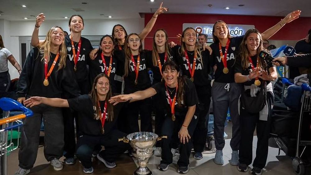 Las Leonas trajeron la tercera a Ezeiza.