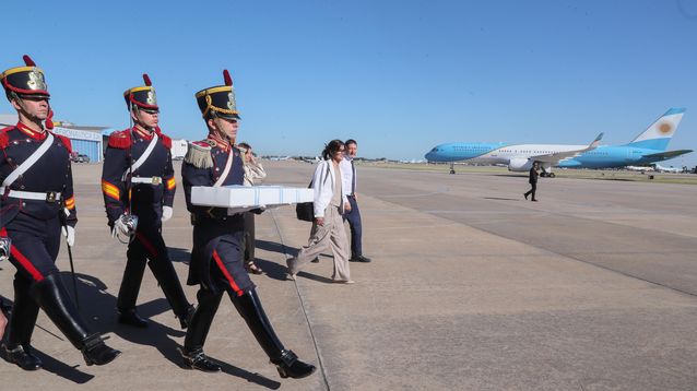 El traslado del Sable Corvo de José de San Martín.