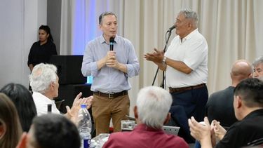Fernando Gray en el almuerzo de fin de año en Morón.
