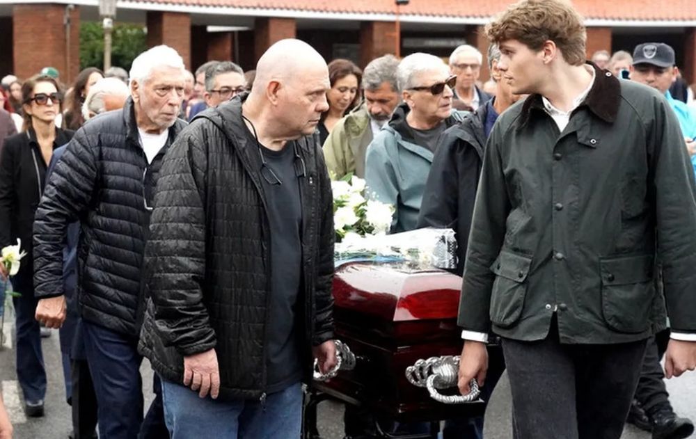 Último adiós a Luis Brandoni en el Panteón de Actores del Cementerio de La Chacarita.&nbsp; &nbsp;